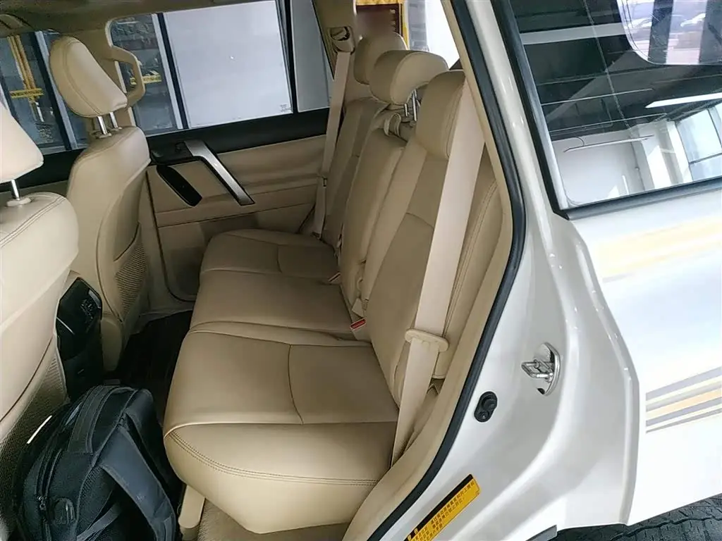 Toyota Prado 2017 — Şəkil 13/20