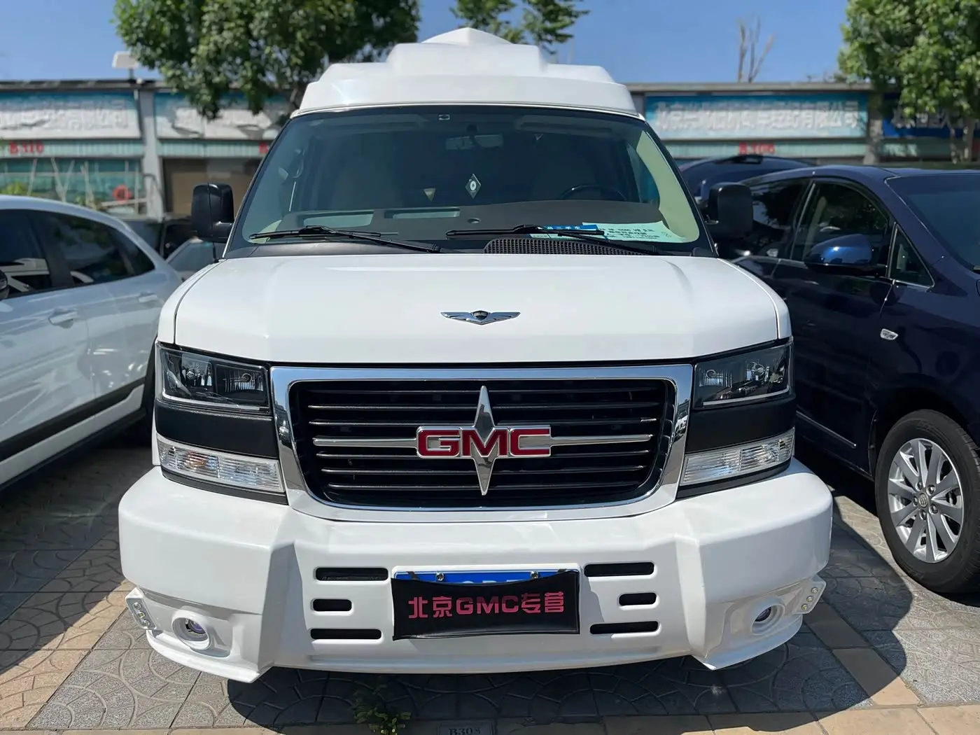 GMC Savana 2020 — Фото 2/20