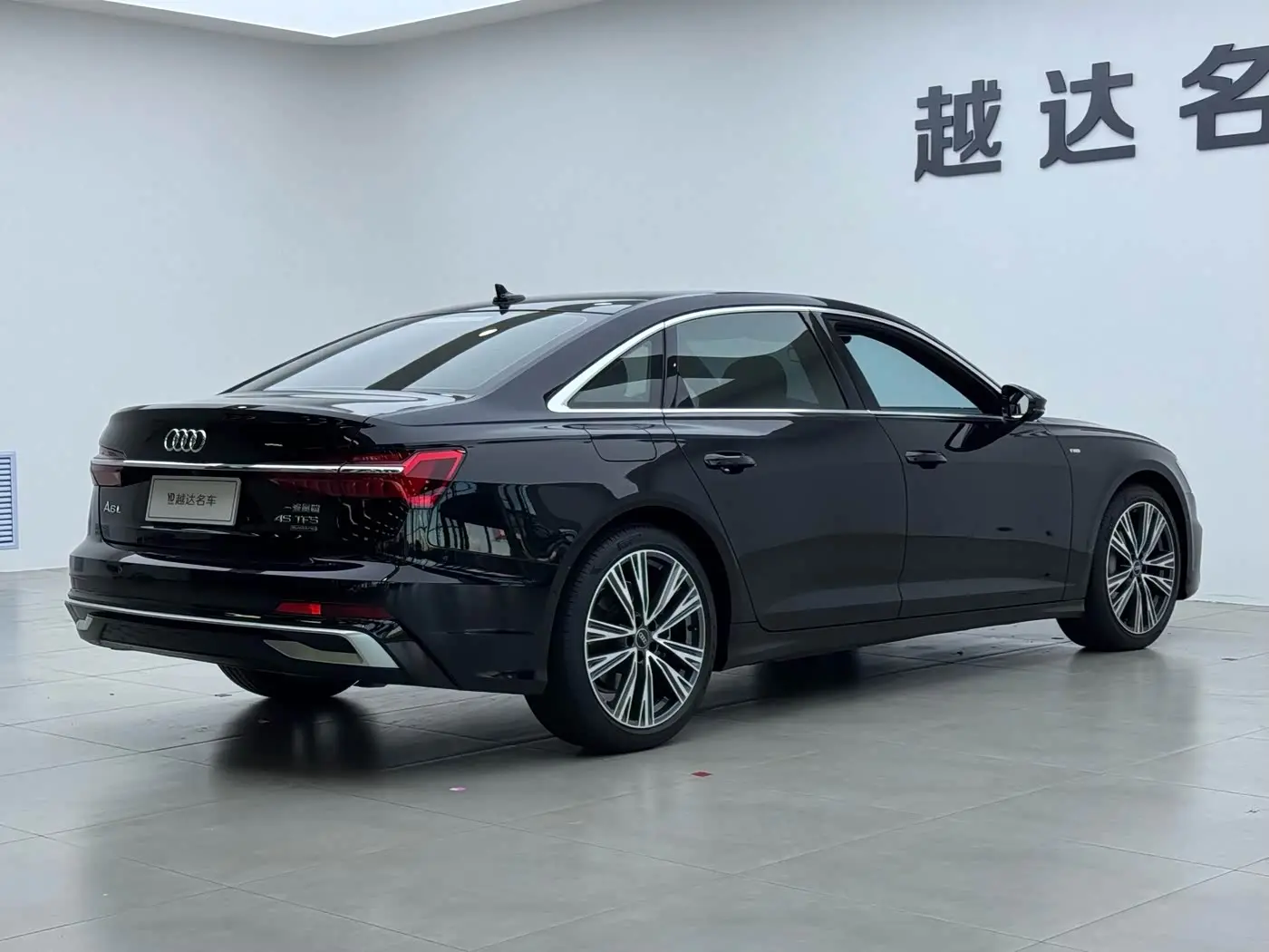 Audi A6L 2023 — Фото 16/18