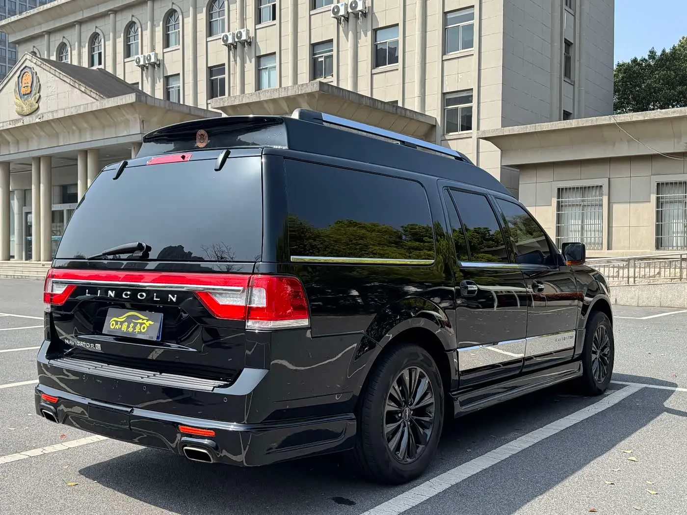 Lincoln Navigator 2018 — Фото 6/20