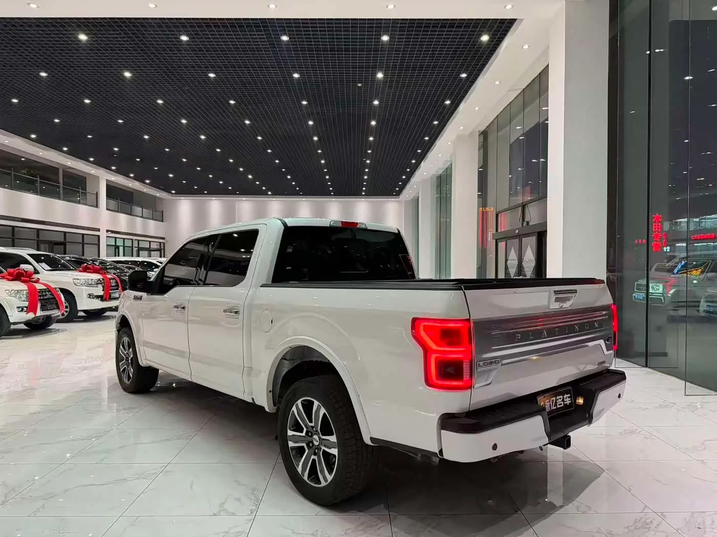 Ford F-150 Raptor 2018 — Şəkil 10/14