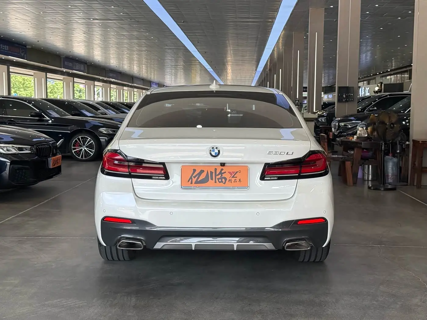 BMW 5 Series 2021 — Şəkil 16/18