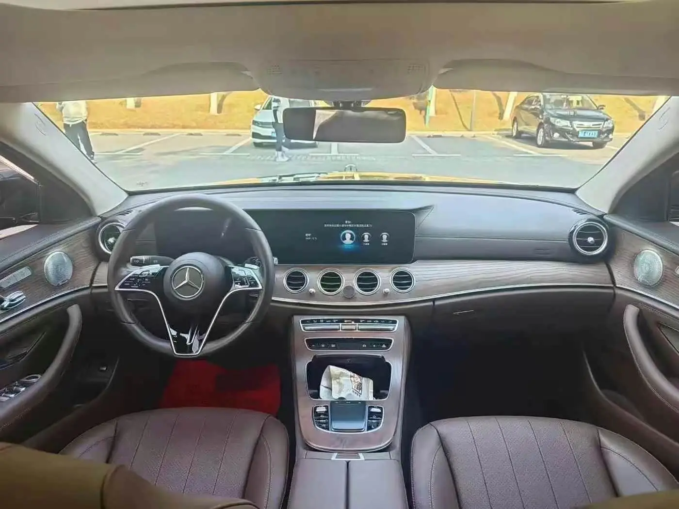 Mercedes-Benz E-Class 2023 — Фото 5/9