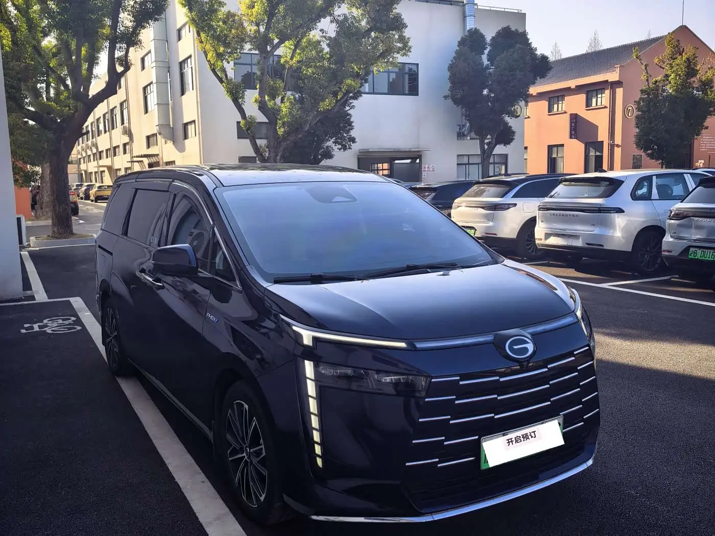 GAC Trumpchi Trumpchi E8 NEV 2024 — Şəkil 3/10