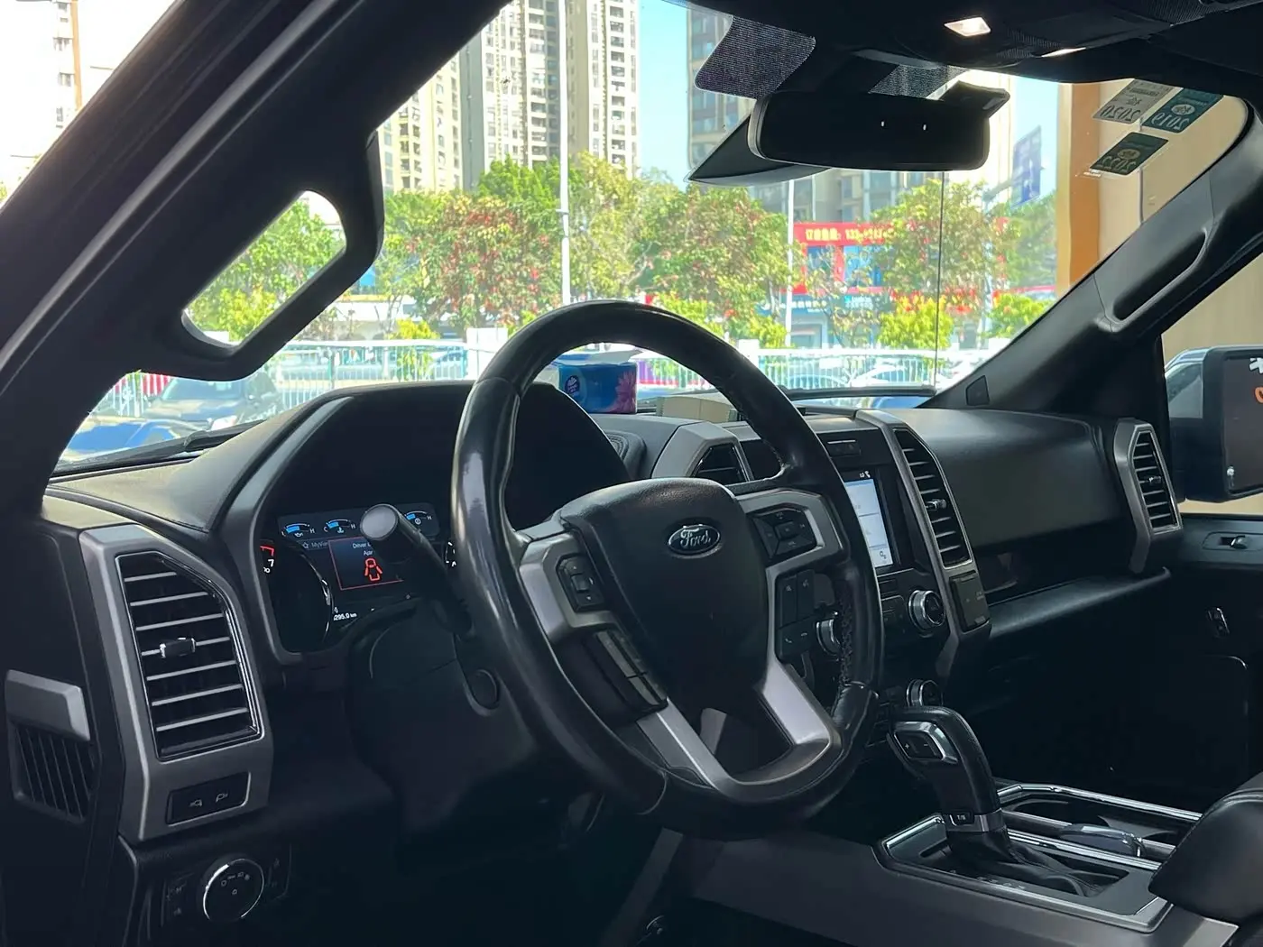 Ford F-150 Raptor 2018 — Şəkil 19/20