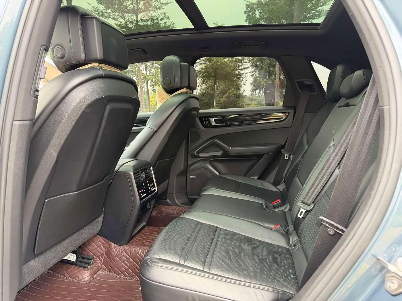 Porsche Cayenne 2019 — Photo 5/8