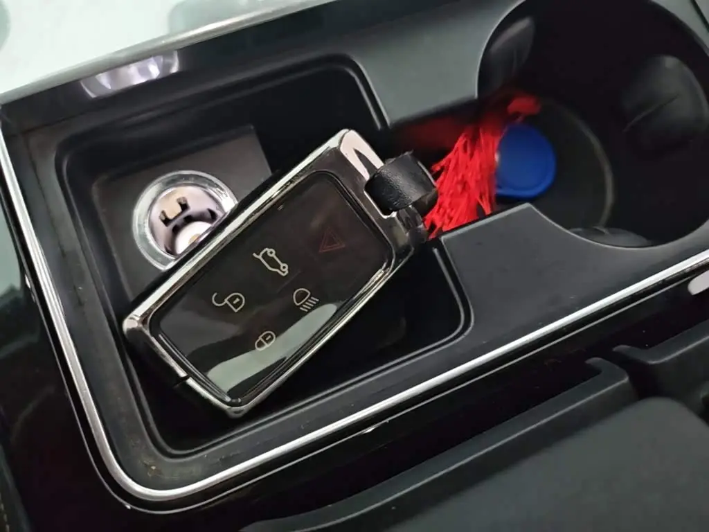 Land Rover Range Rover Velar 2022 — Photo 9/20