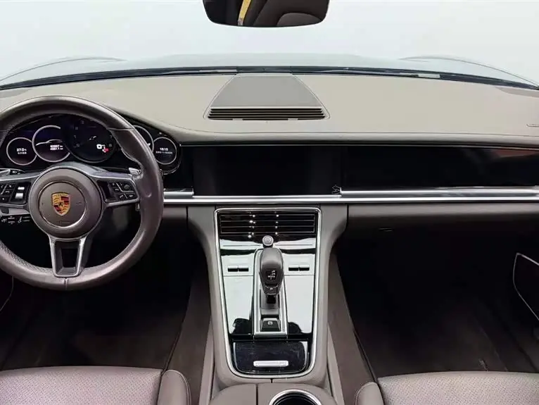 Porsche Panamera 2020 — Фото 11/15