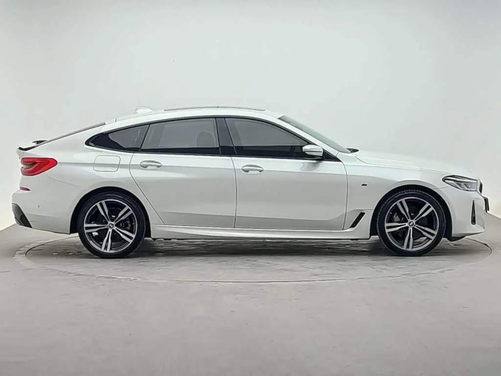 BMW 6 Series GT 2023 — Фото 4/14