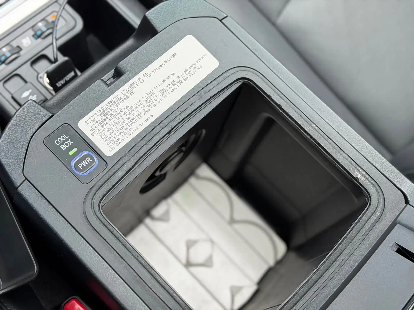 Toyota Prado 2019 — Photo 11/16