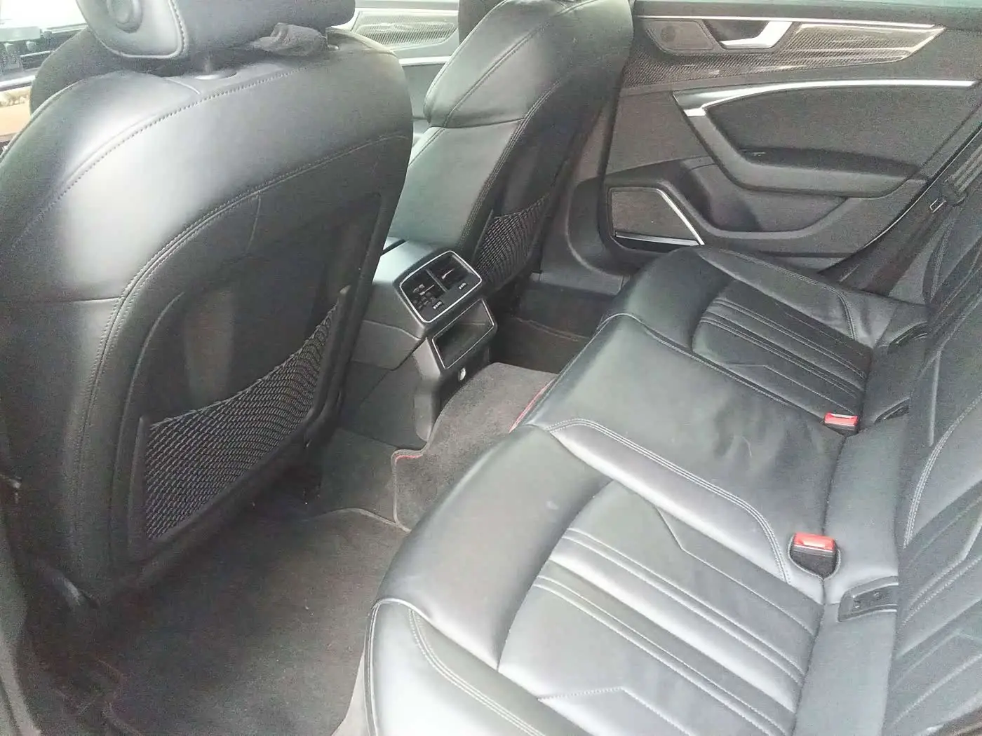 Audi A7L 2024 — ფოტო 14/19
