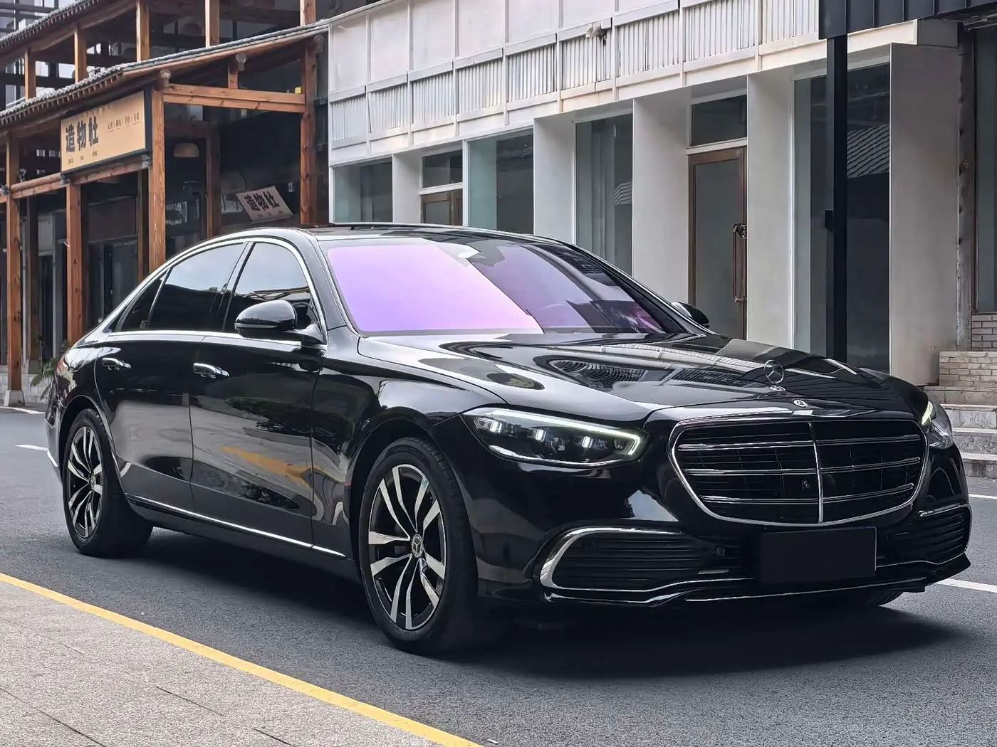 Mercedes-Benz S-Class 2023 — Photo 1/16