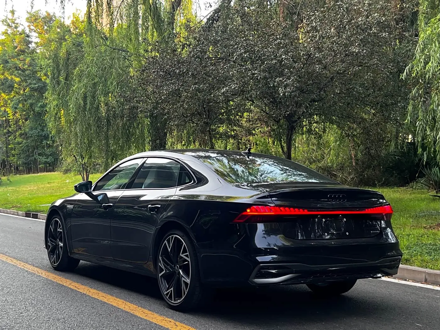 Audi A7L 2026 — Photo 14/15