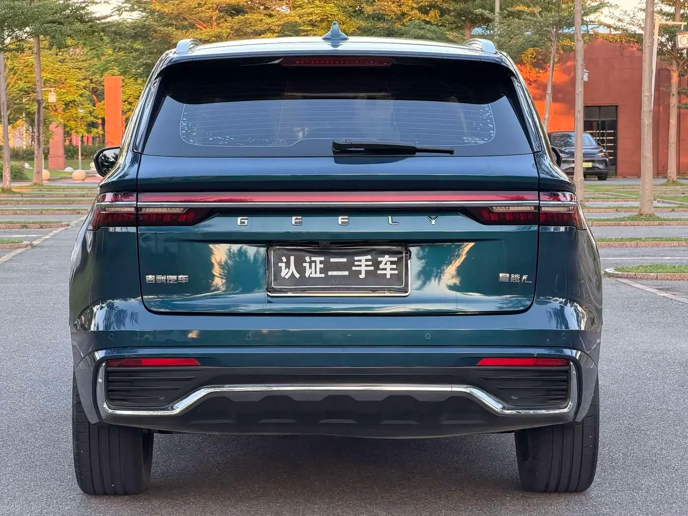 Geely Xingyue L 2022 — Фото 8/9