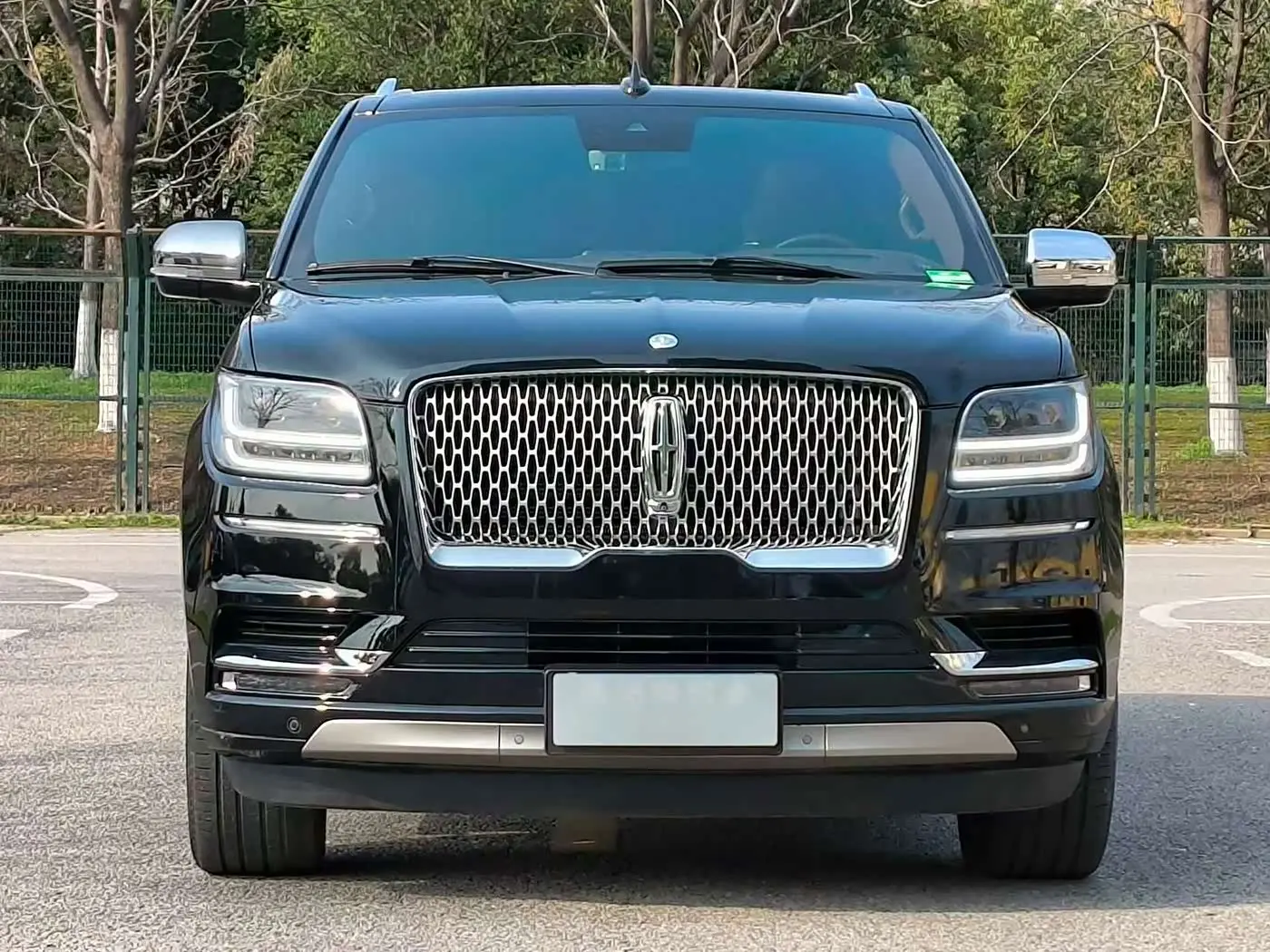 Lincoln Navigator 2021 — Photo 2/20
