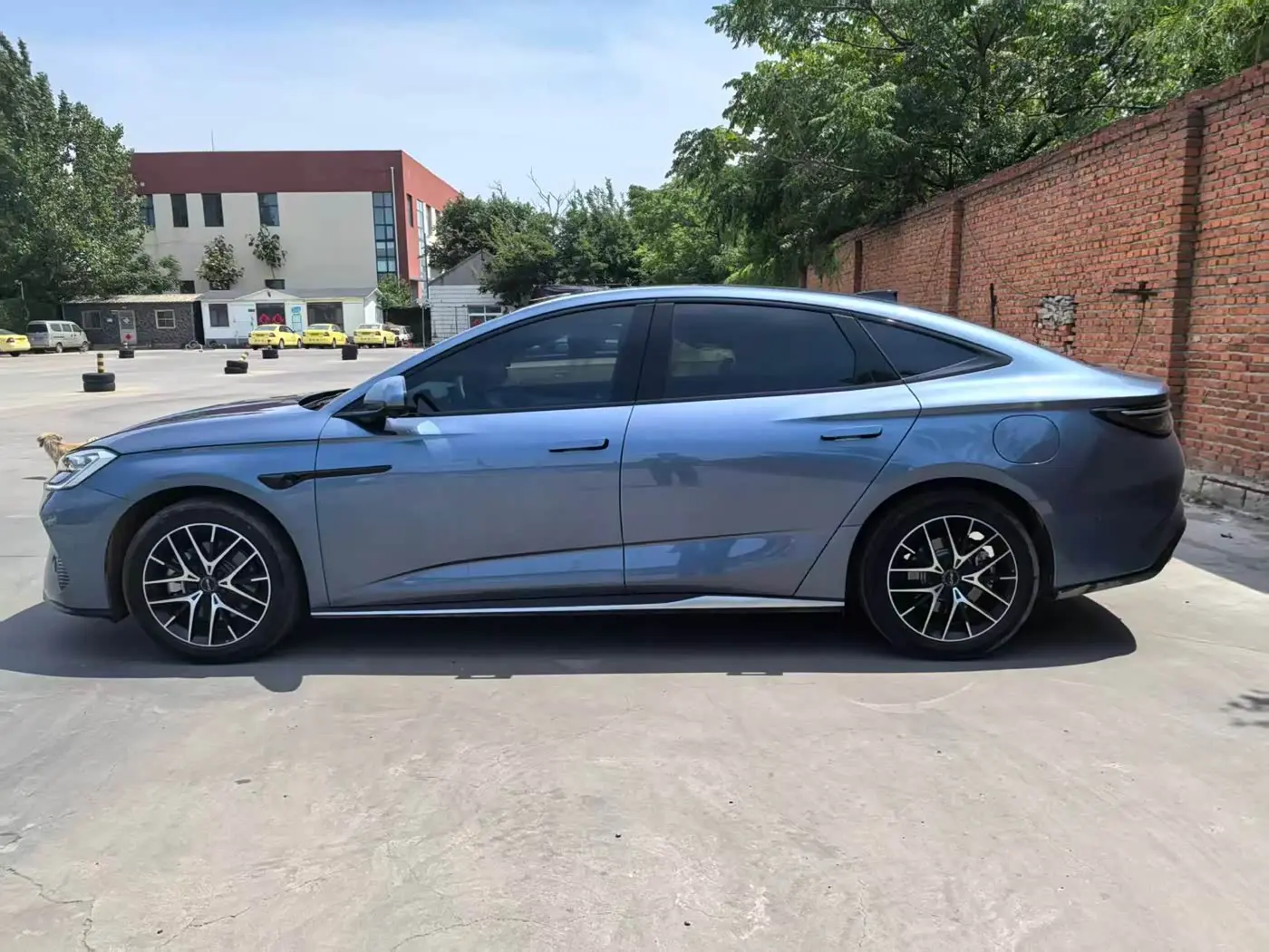 BYD Seal 07 DM-i 2025 — Şəkil 5/9