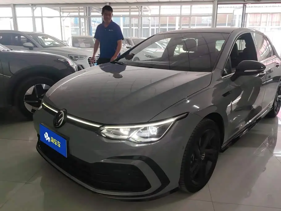 Volkswagen Golf 2021 — Photo 1/16