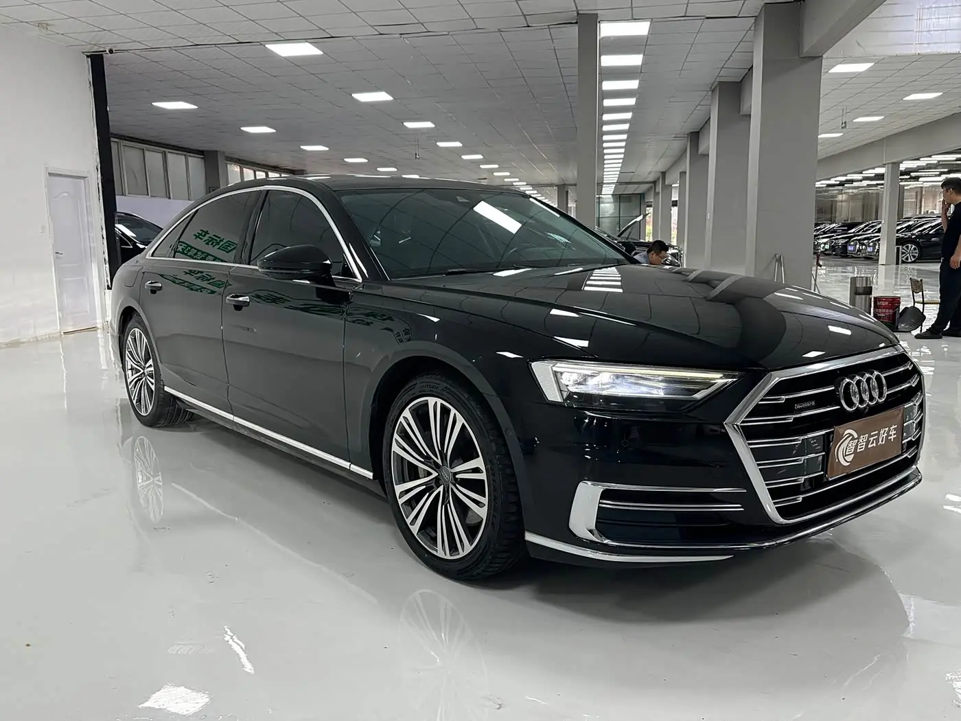 Audi A8 2019 — Photo 3/9