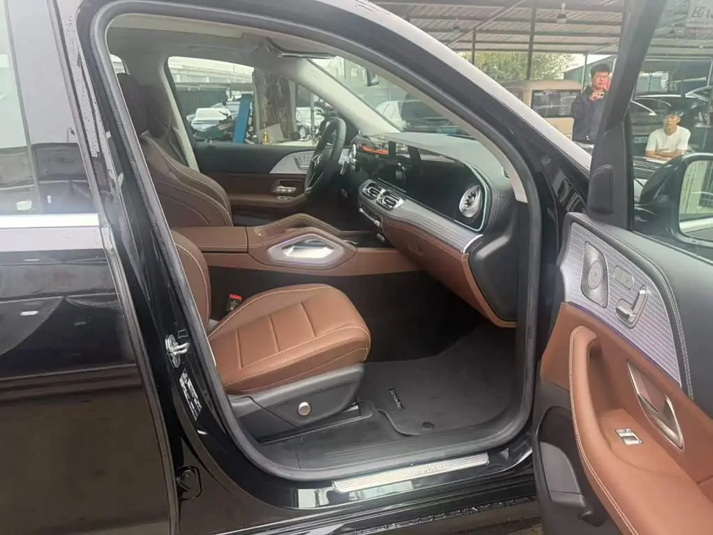 Mercedes-Benz GLE L 2026 — Photo 13/20
