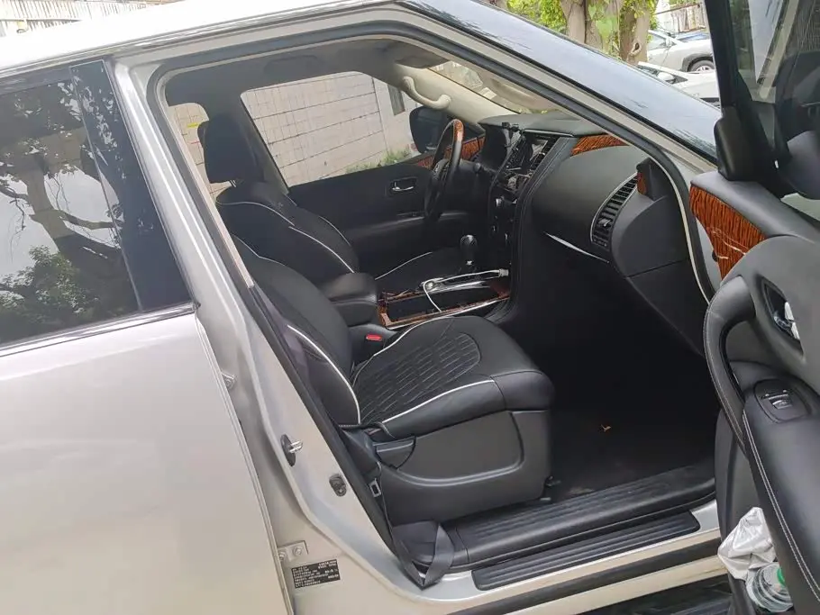 Nissan Patrol 2019 — Photo 8/16