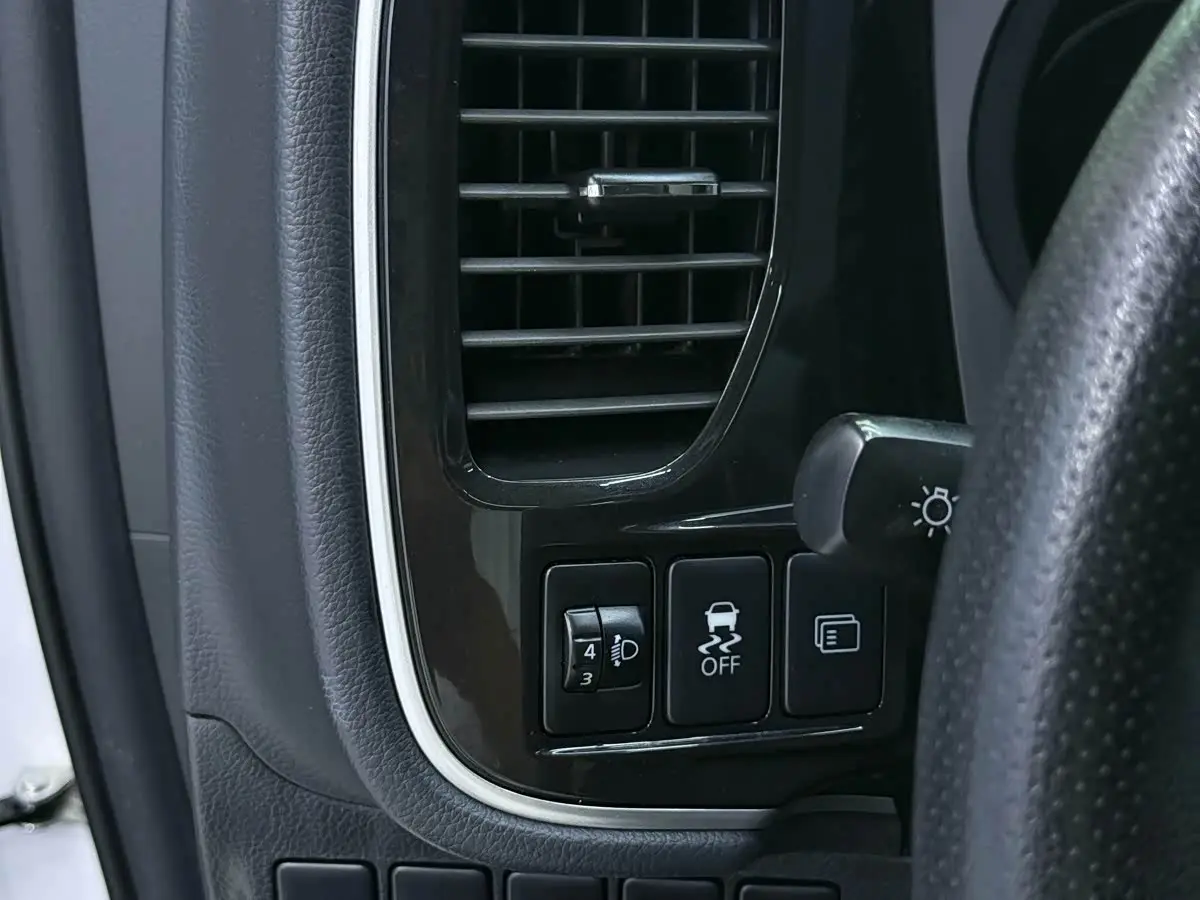Mitsubishi Outlander 2022 — Фото 13/20