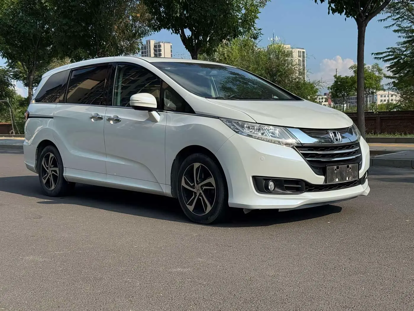 Honda Odyssey 2018 — Фото 3/14