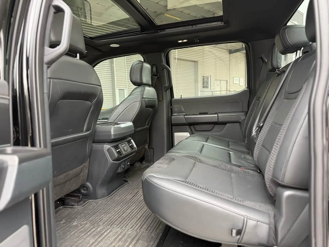 Ford F-150 Raptor 2023 — Photo 6/15