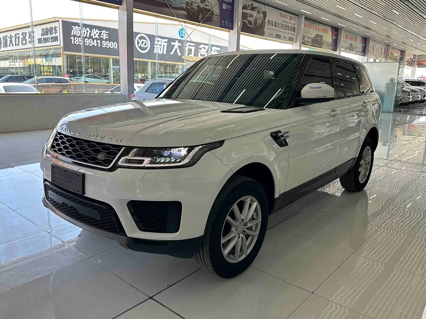 Land Rover Range Rover Sport 2019 — Photo 1/20