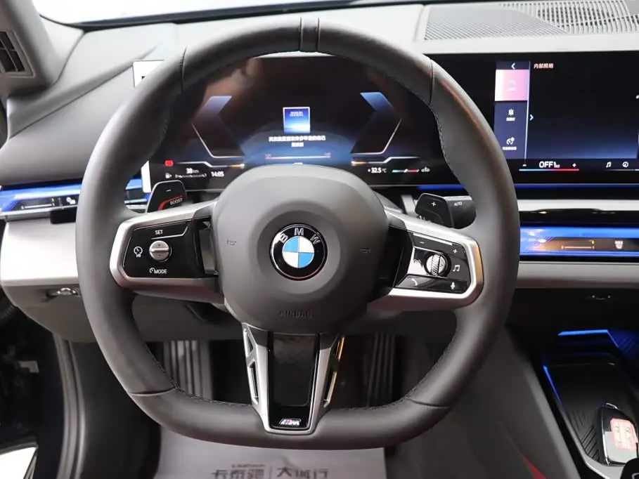 BMW 5 Series 2025 — Photo 17/20