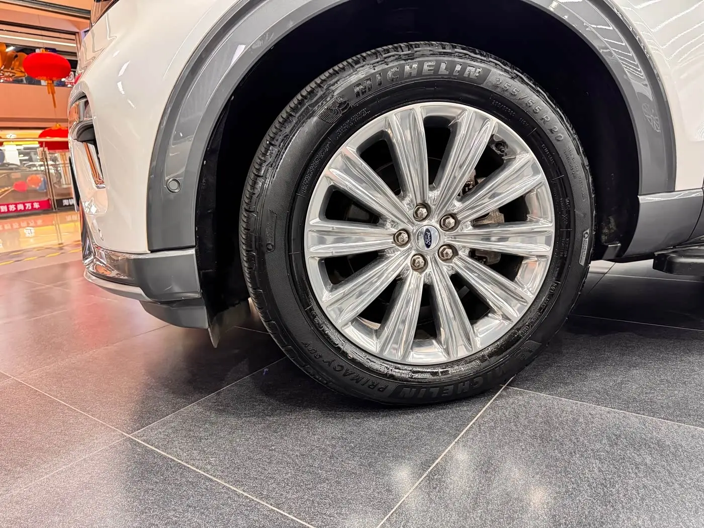 Ford Explorer 2021 — Photo 12/14
