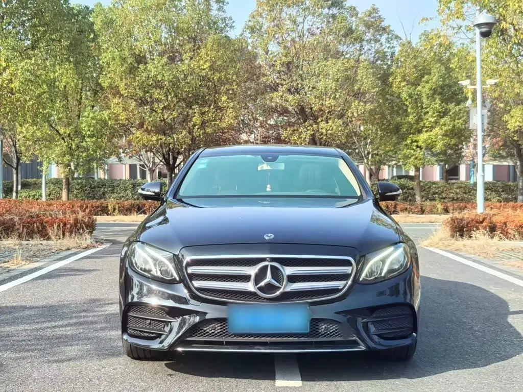 Mercedes-Benz E-Class 2020 — Фото 10/20