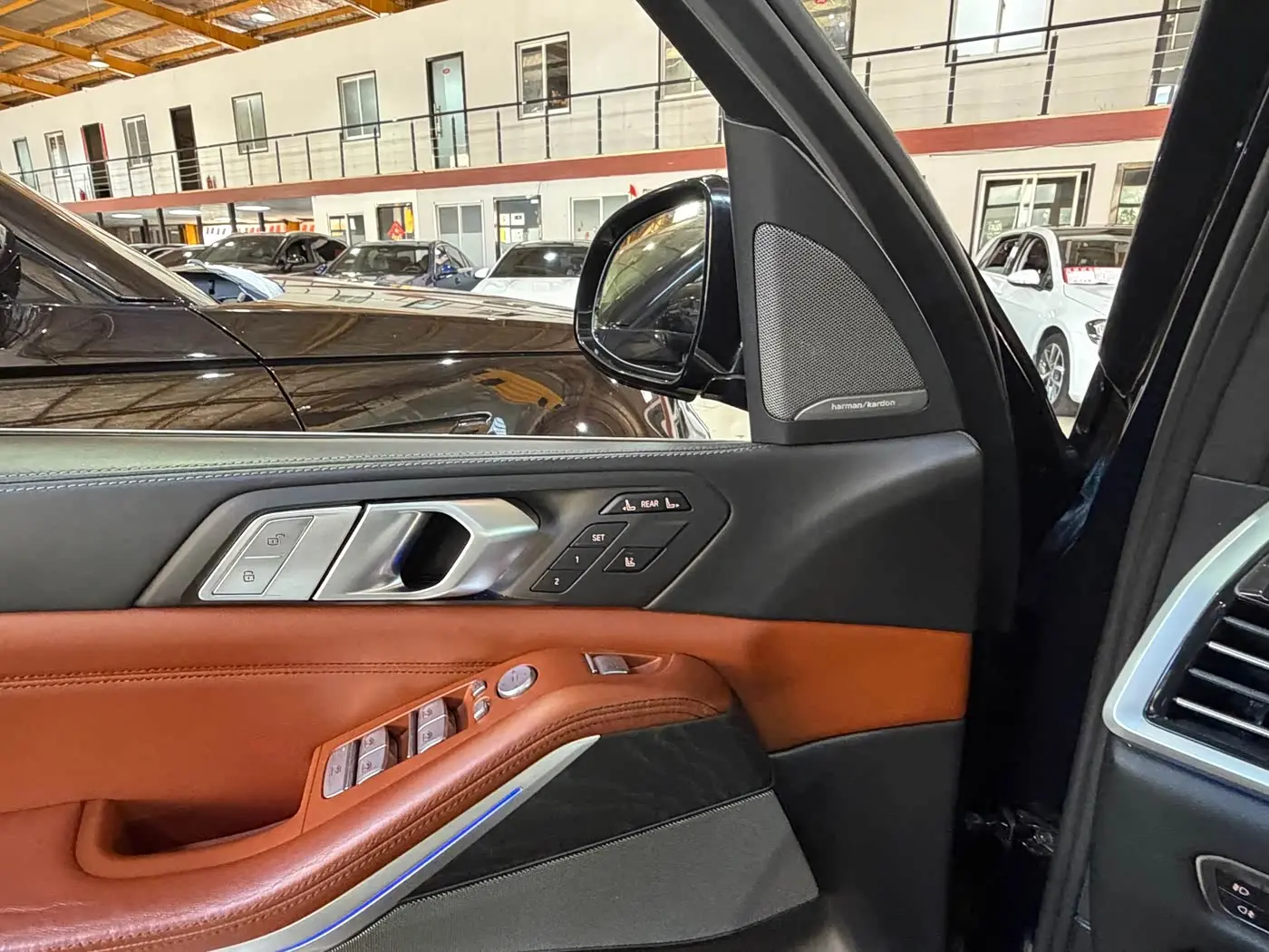 BMW X7 2021 — Photo 7/16