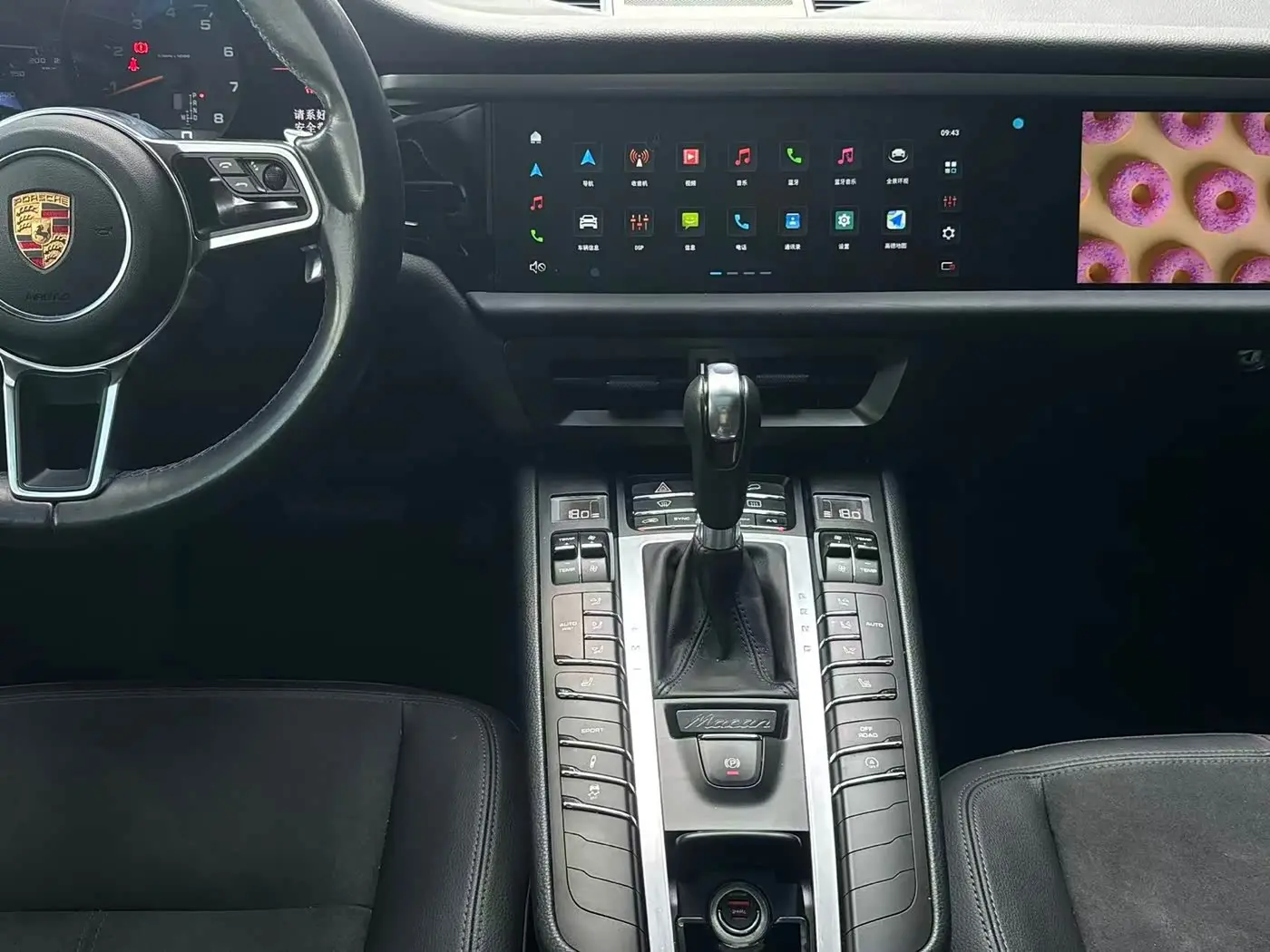 Porsche Macan 2015 — Фото 10/11