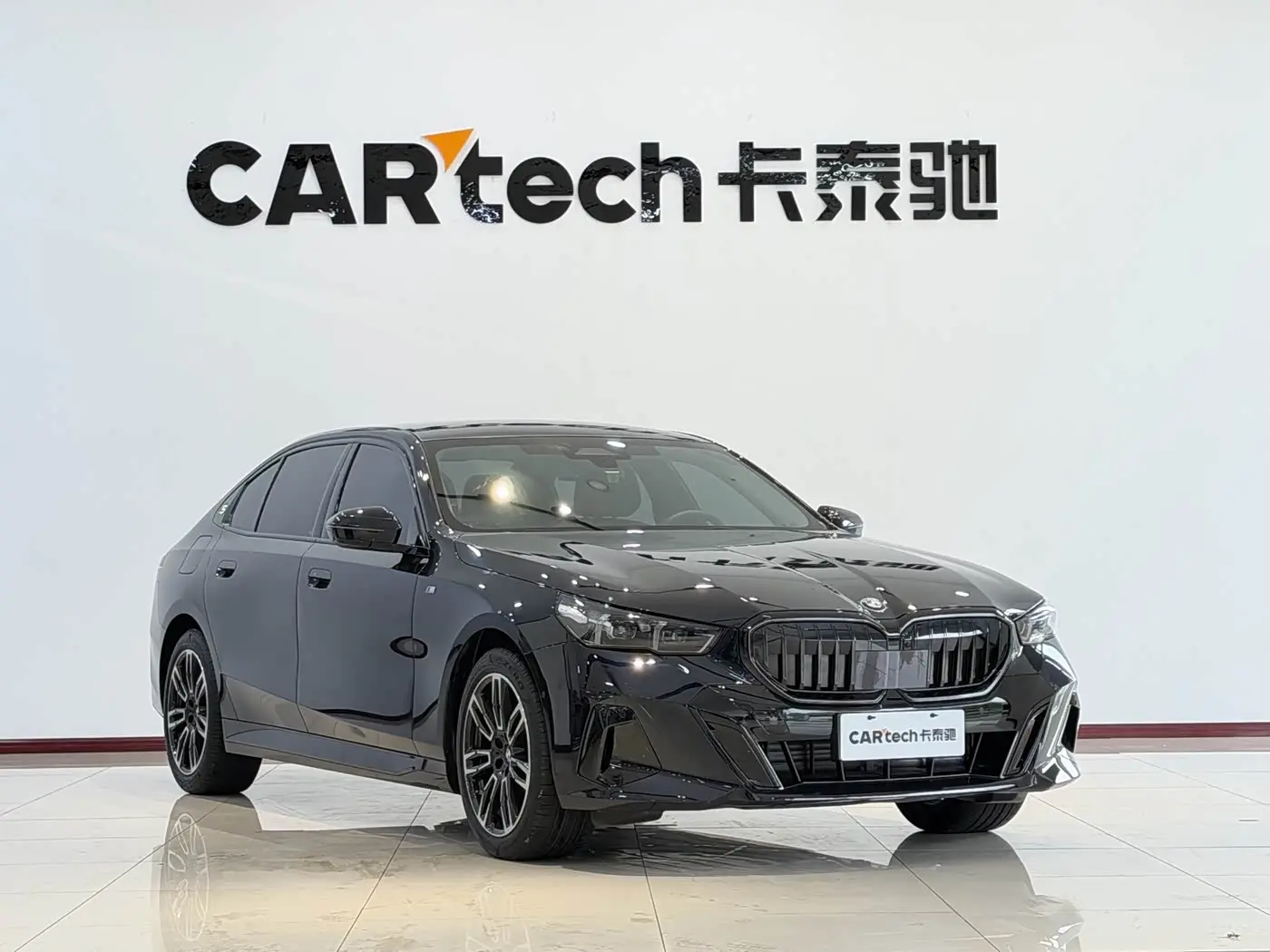 BMW 5 Series 2025 — Photo 3/20