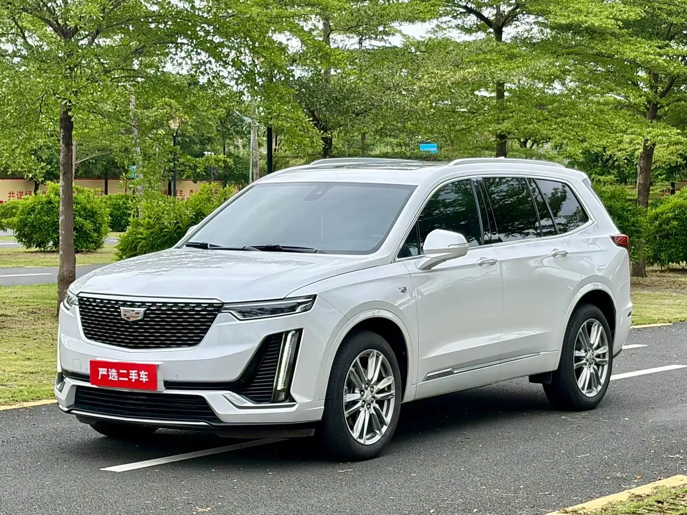 Cadillac XT6 2023 — Photo 1/9
