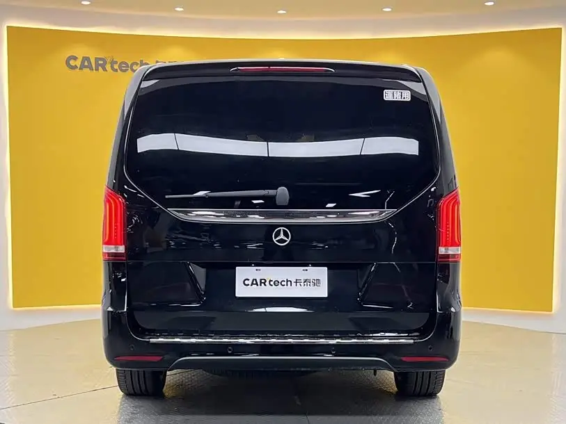 Mercedes-Benz V-Class 2023 — Фото 5/20