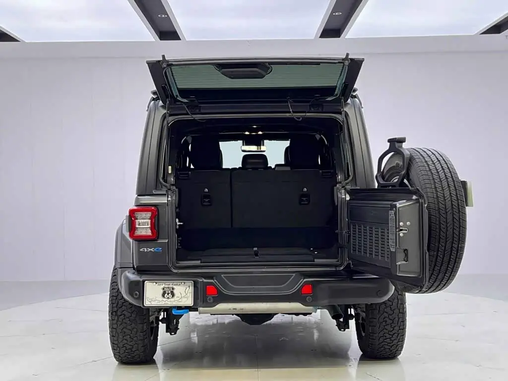 Jeep Wrangler 4xe 2022 — Фото 9/20