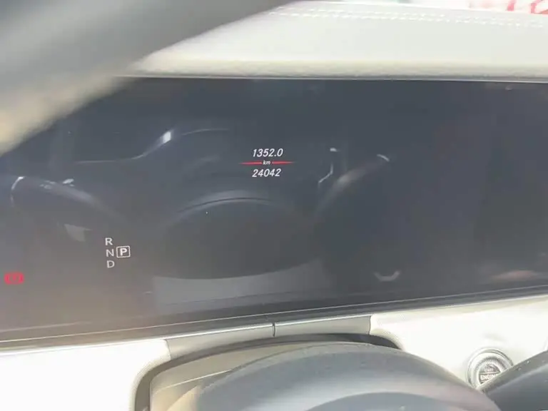 Mercedes-Benz E-Class 2019 — Photo 2/5
