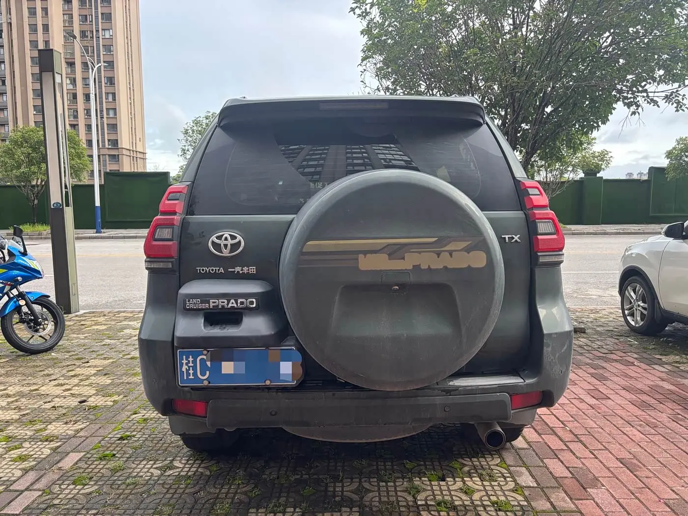 Toyota Prado 2019 — Photo 5/11