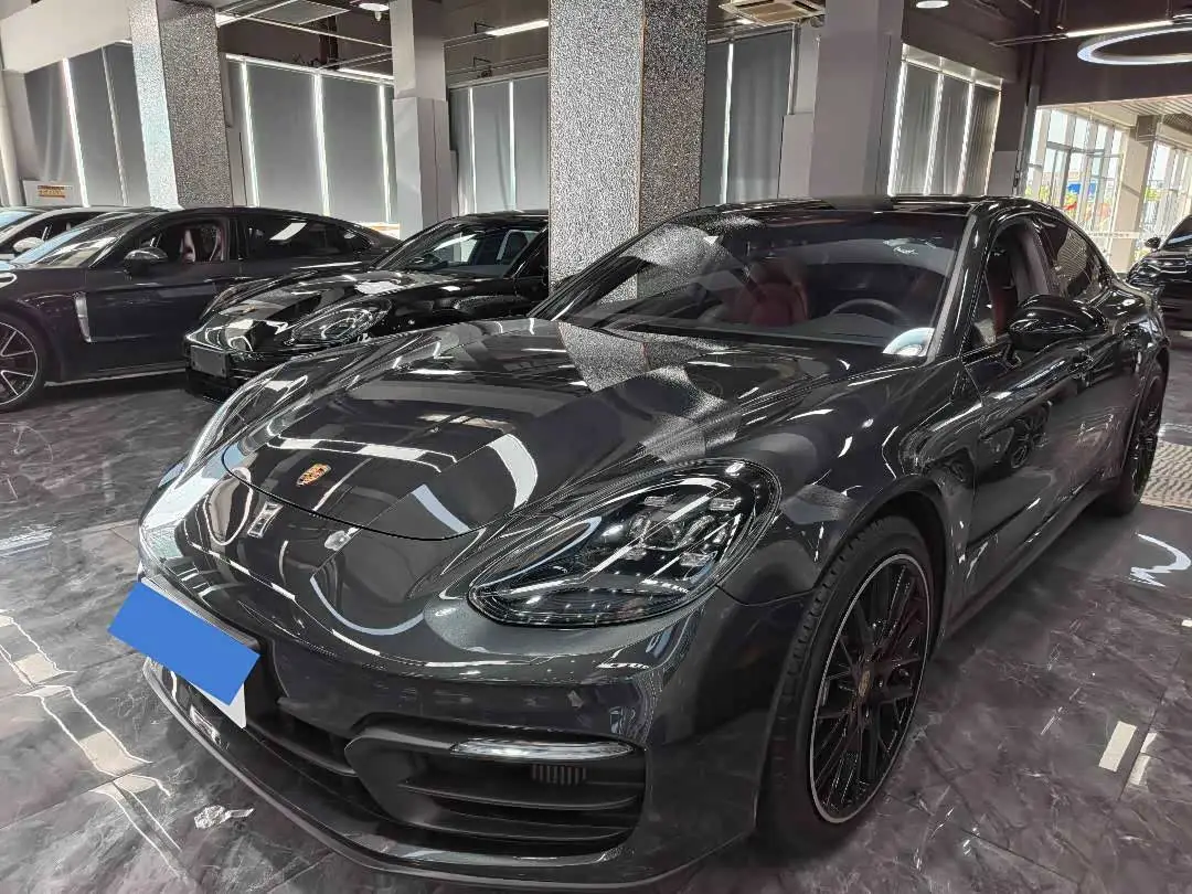 Porsche Panamera, 2022