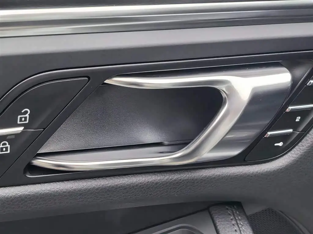 Porsche Macan 2024 — Photo 16/20