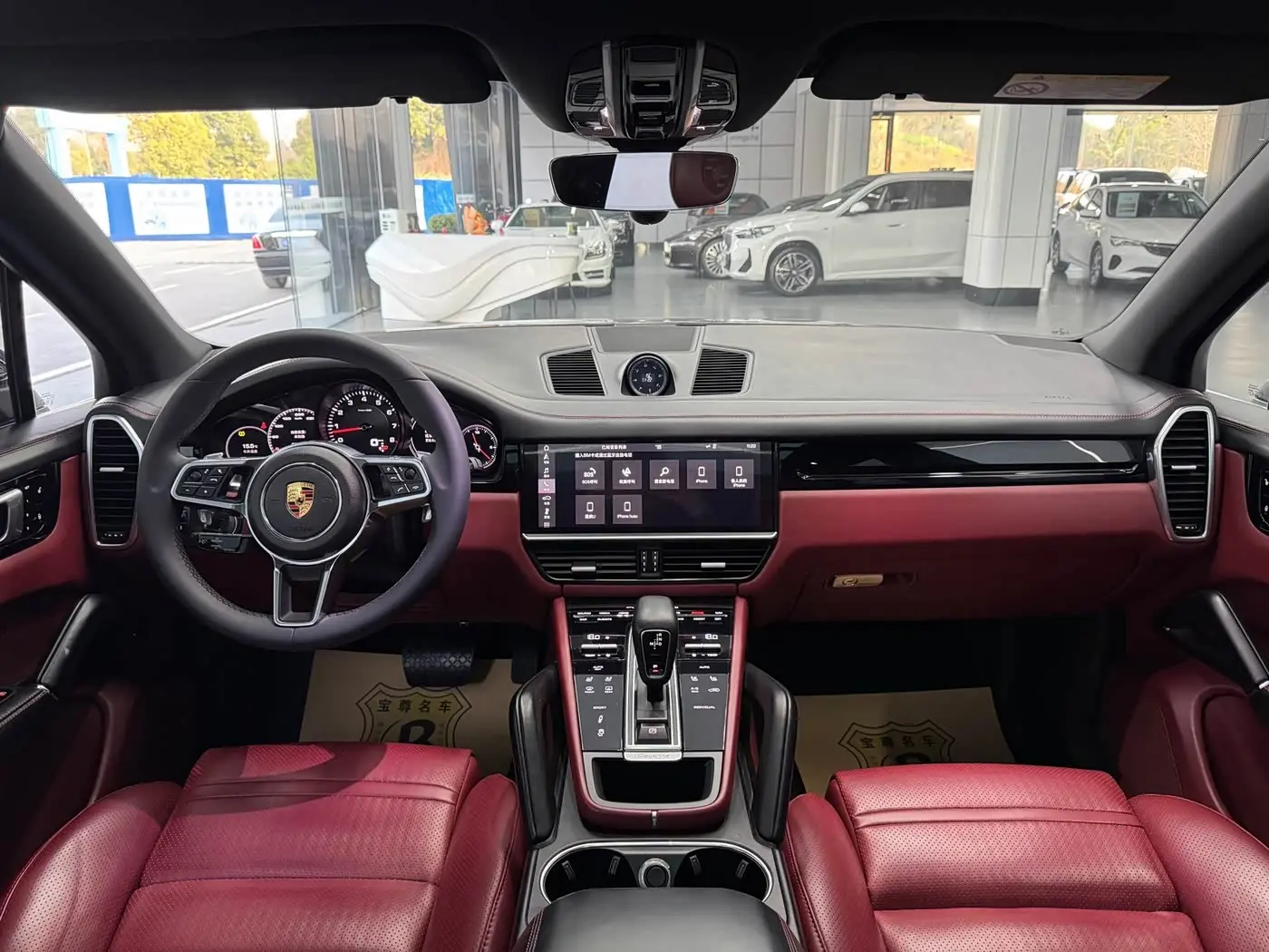 Porsche Cayenne 2018 — Фото 10/10