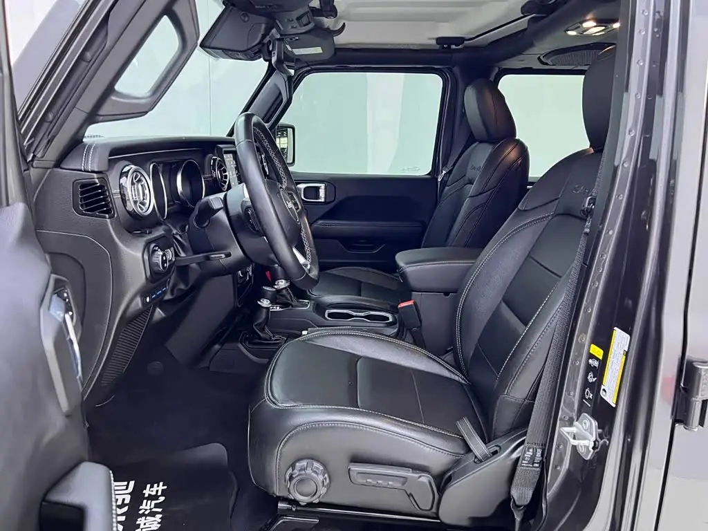 Jeep Wrangler 4xe 2022 — Фото 15/20