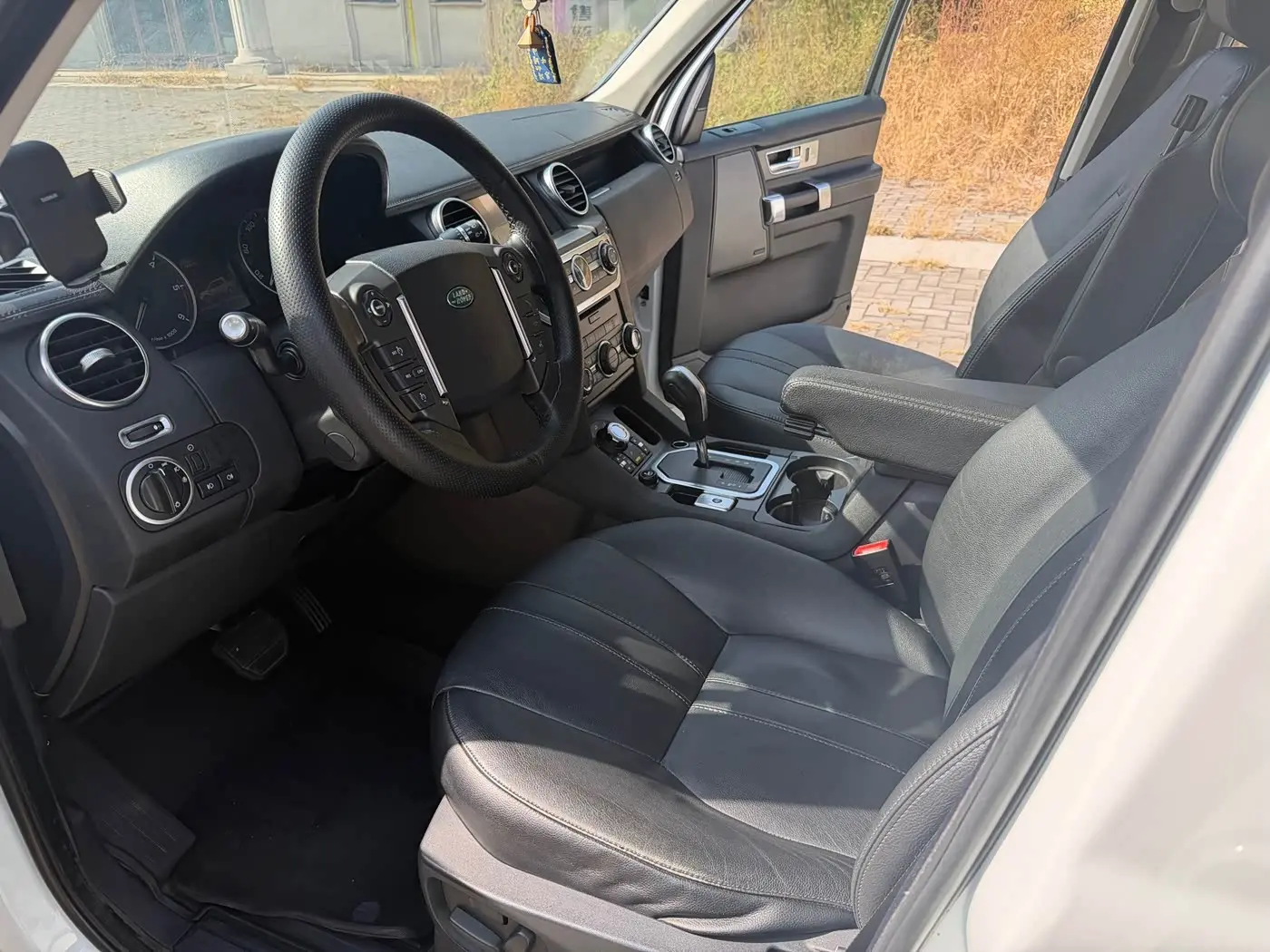 Land Rover Discovery 2012 — Фото 12/20