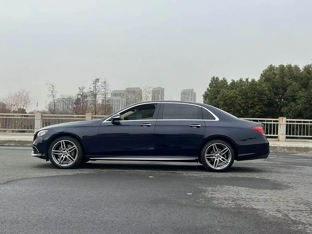 Mercedes-Benz E-Class 2020 — ფოტო 4/13