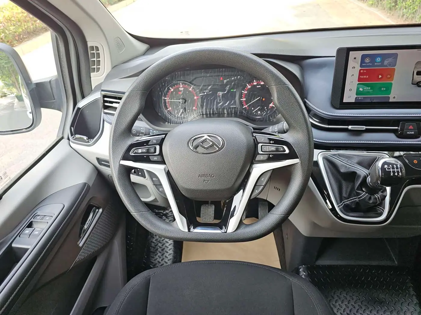 SAIC Maxus Xintu V70 2023 — Фото 12/17
