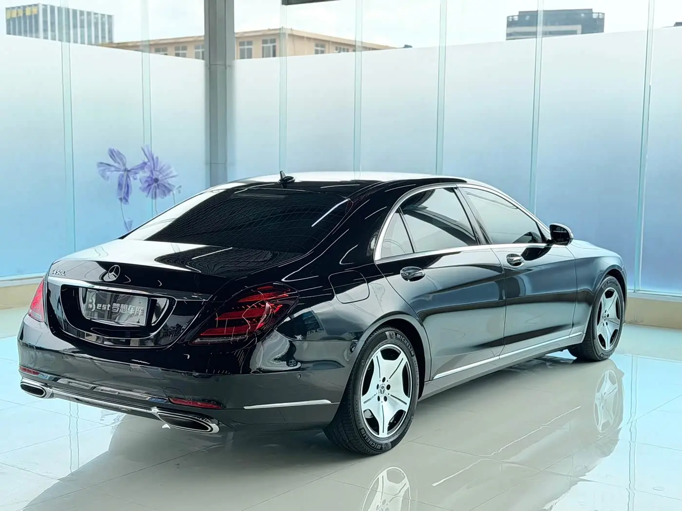Mercedes-Benz S-Class 2019 — Фото 6/18