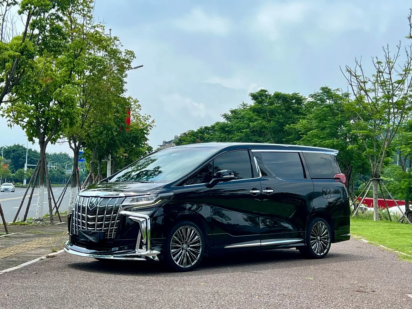 Toyota Alphard, 2020