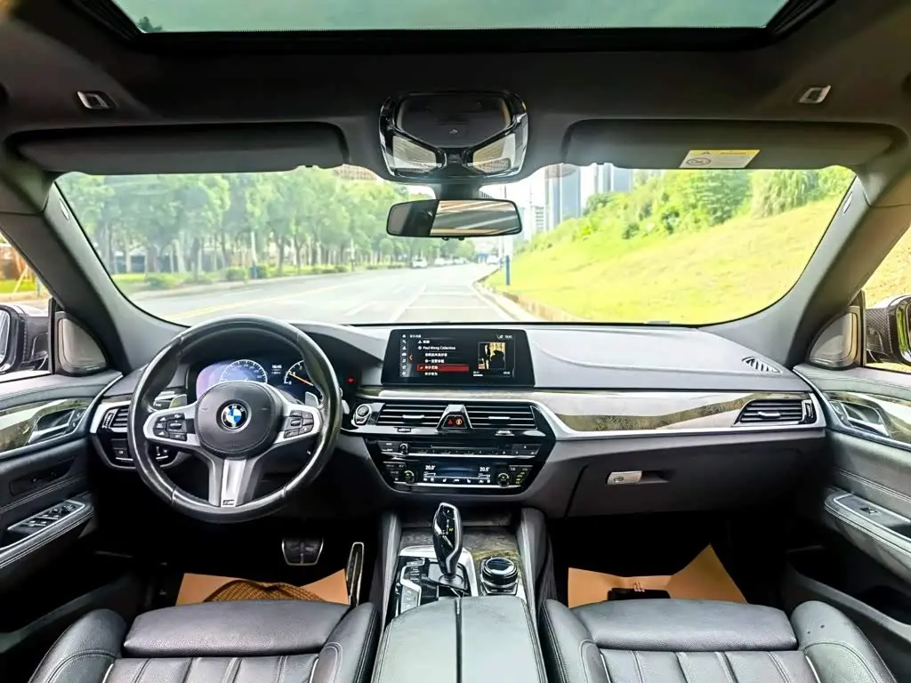 BMW 6 Series GT 2019 — Фото 8/20