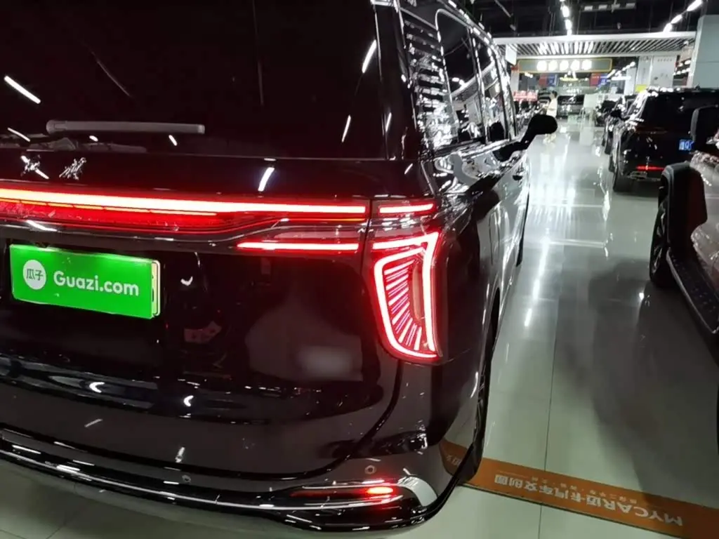 Hongqi HQ9 PHEV 2025 — Şəkil 8/20